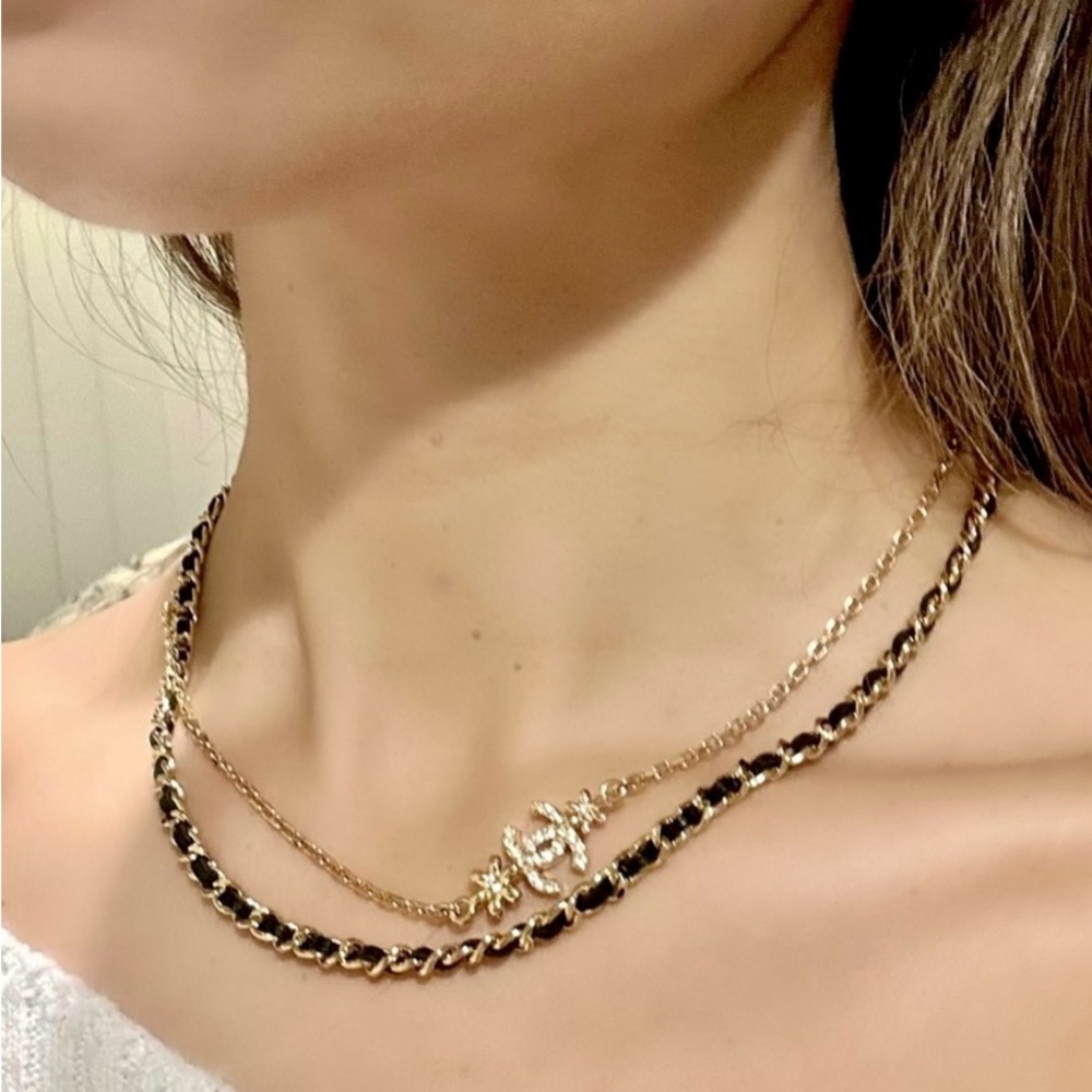 Sold-NWT AUTH CHANEL 2023 Metiers D’Art Collection Necklace.